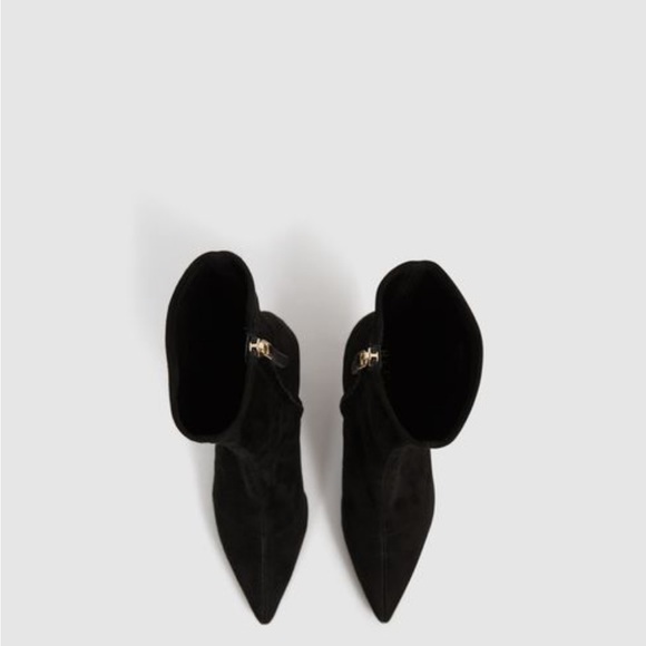 REISS Caley Black
Pointed Kitten Heel Leather size 36 
5.5US / 36EU $385 - Picture 16 of 16